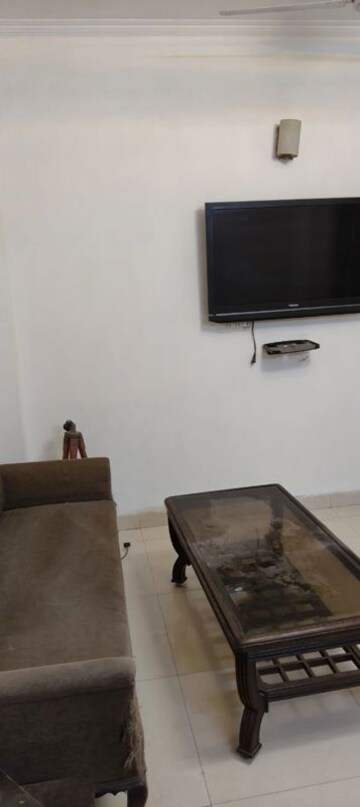 Furnished Amenities in 2 BHK Builder Floor at Malviya Nagar – for Rent