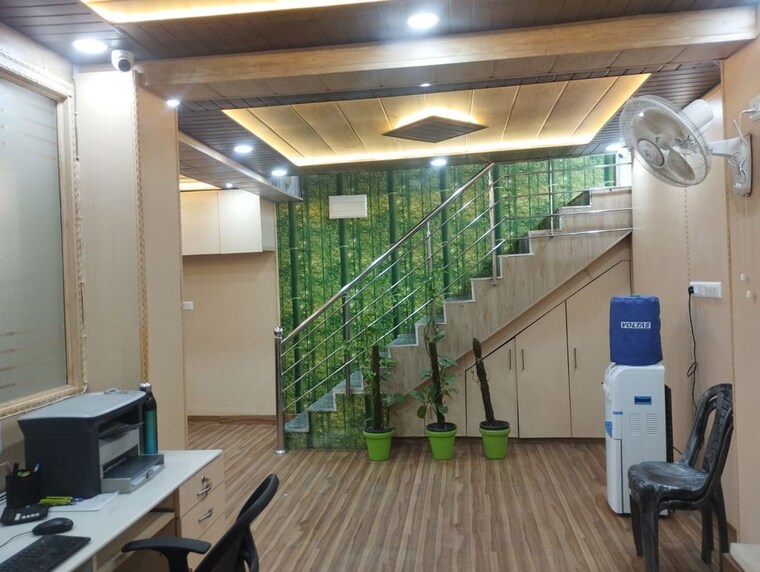 Team Area, mehrauli Commercial Office Space 600 Sq.Ft. In Mehrauli Delhi 9740303