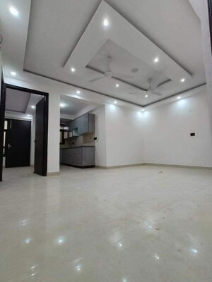 Room in 2 BHK Builder Floor at Saket – for Rent