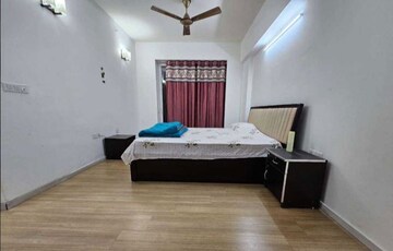 Living Room in 3 BHK Apartment at DLF The Skycourt, Sector 86 – for Rent