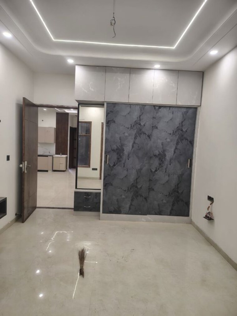 Room, dhakoli 6 Bedroom 215 Sq.Ft. Independent House In Dhakoli Zirakpur 9761800