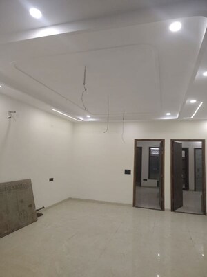 Room in 6+ BHK Independent House at Dhakoli – for Sale