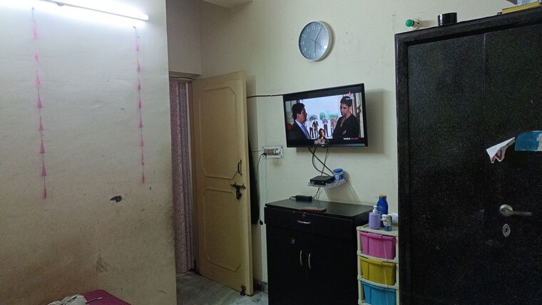 Bedroom, vaishali sector 5 1 Bedroom 560 Sq.Ft. Builder Floor In Vaishali Sector 5 Ghaziabad 9761844