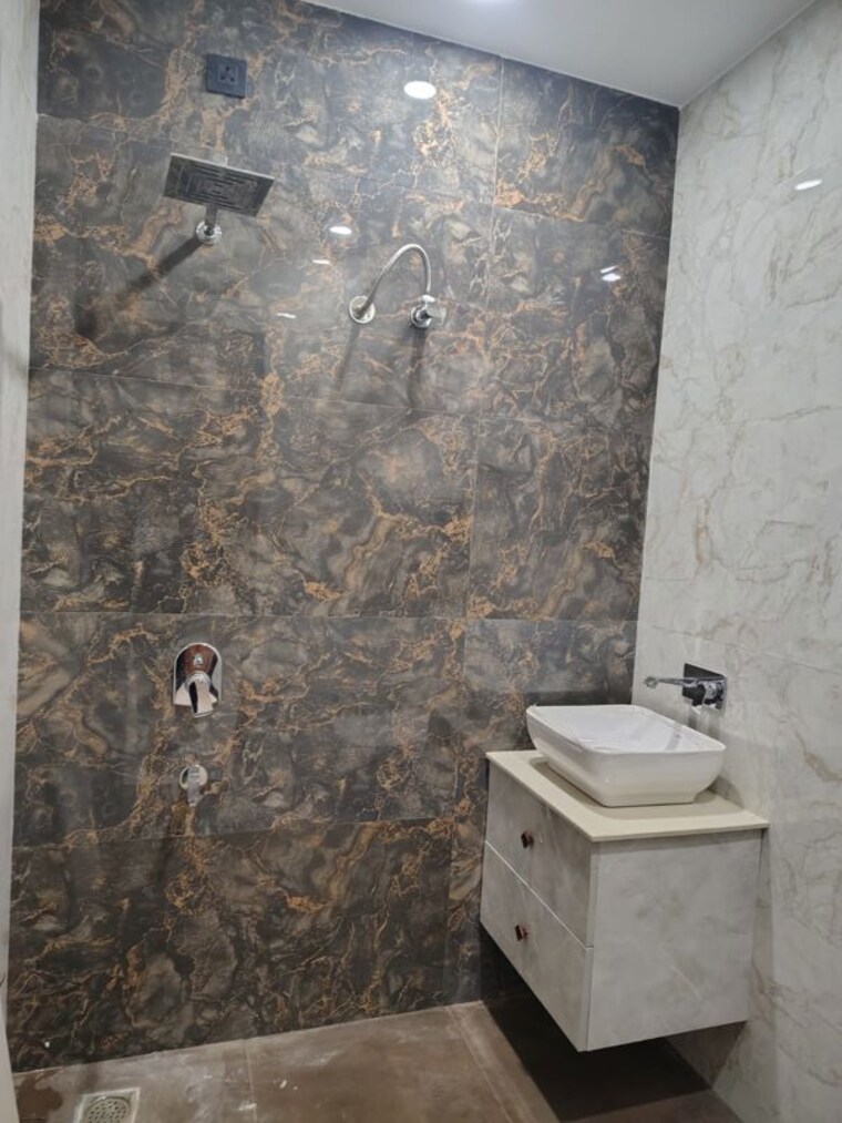 Bathroom, dhakoli 4 Bedroom 122 Sq.Yd. Independent House In Dhakoli Zirakpur 9761866