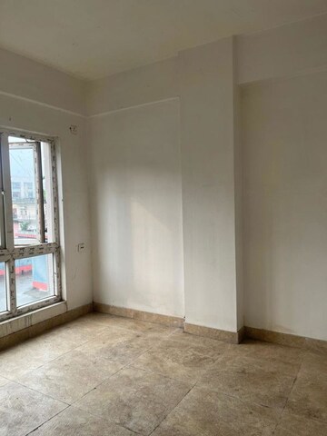 Room in 2 BHK Apartment at Chinar Park – for Sale