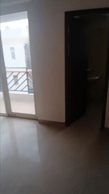 Room in 4 BHK Apartment at BPTP Park 81, Sector 81 – for Rent
