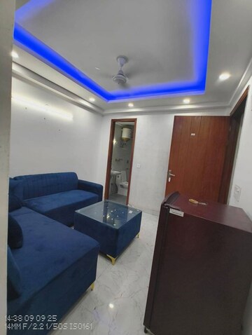 Team Area in 1 BHK Builder Floor at Saket – for Rent