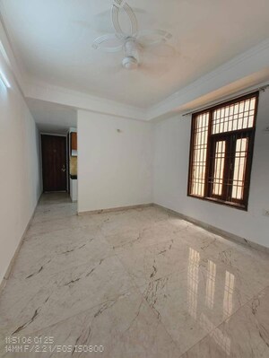 Room in 1 BHK Builder Floor at Saket – for Rent