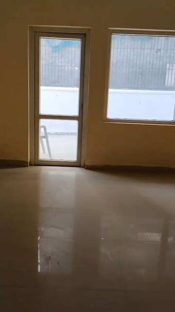 Room in 4 BHK Apartment at BPTP Parklands Villa, Sector 88 – for Sale