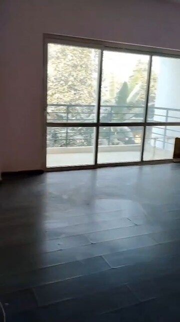 Room in 4 BHK Apartment at BPTP Parklands Villa, Sector 88 – for Sale