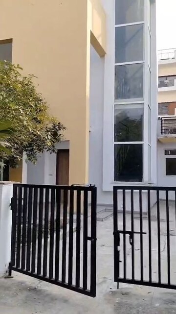 4 BHK Apartment – Exterior View View at BPTP Parklands Villa, Sector 88 - for Sale