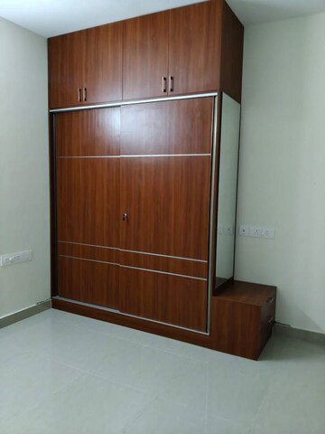 Room in 2 BHK Apartment at Salarpuria Sattva Exotic, Kogilu – for Rent