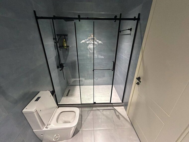 Bathroom, dlf phase ii 3 Bedroom 1934 Sq.Ft. Independent House In Dlf Phase ii Gurgaon 9759360