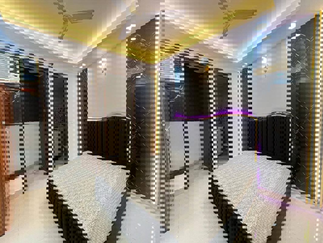 1 BHK Builder Floor For Rent in Saket