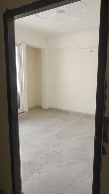 Room in 2 BHK Apartment at Jankipuram – for Sale