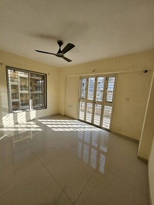 Room in 3 BHK Apartment at Pimple Saudagar – for Rent