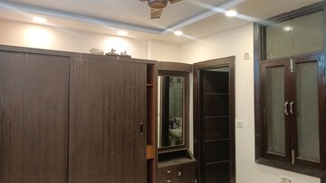 Room in 3 BHK Builder Floor at Vaishali Sector 5 – for Sale