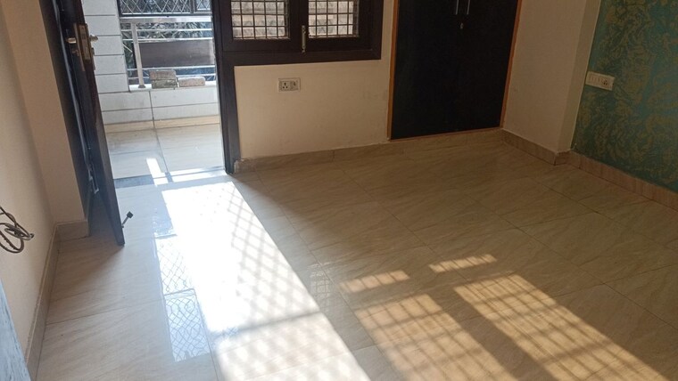 Room, vaishali sector 5 3 Bedroom 1140 Sq.Ft. Builder Floor In Vaishali Sector 5 Ghaziabad 9762109