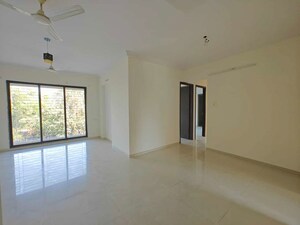 Room in 3 BHK Apartment at Akshar Alvario, Seawoods – for Rent