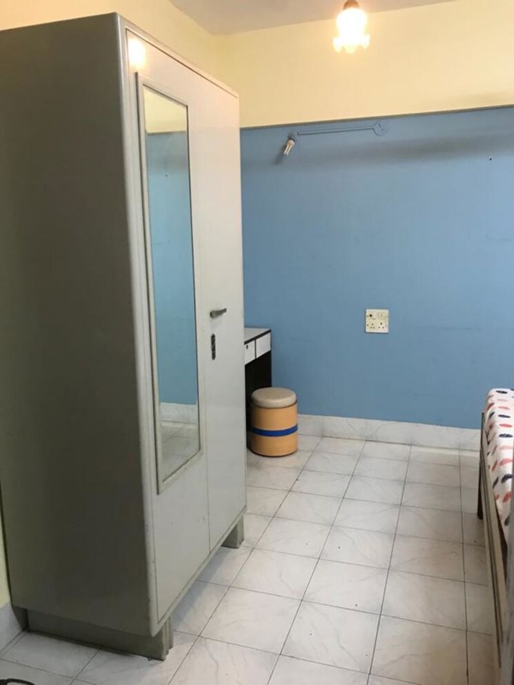 Room, dadar west 2 Bedroom 1080 Sq.Ft. Apartment In Dadar West Mumbai 9762236