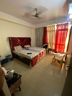 Living Room in 3 BHK Independent House at Dlf Phase ii – for Sale