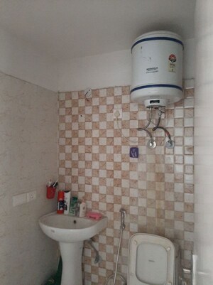 Bathroom in 3 BHK Independent House at Dlf Phase ii – for Sale