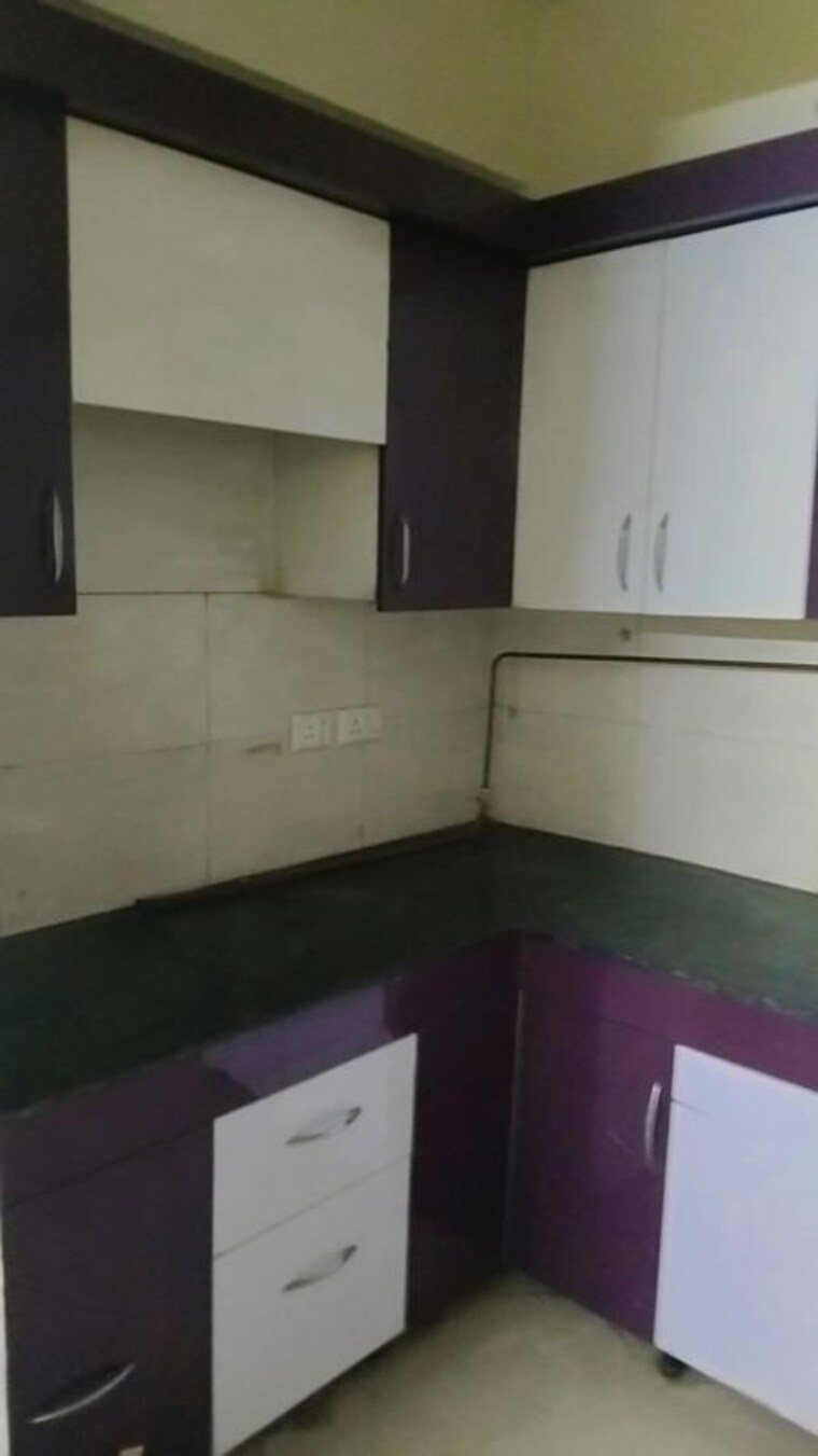 Kitchen, dlf phase ii 3 Bedroom 1935 Sq.Ft. Independent House In Dlf Phase ii Gurgaon 9759270