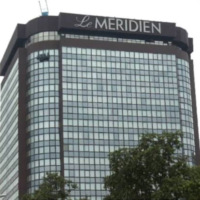 Exterior View, meridian-apartment-andheri Commercial Office Space 1400 Sq.Ft. In Veera Desai Road Mumbai 9762507