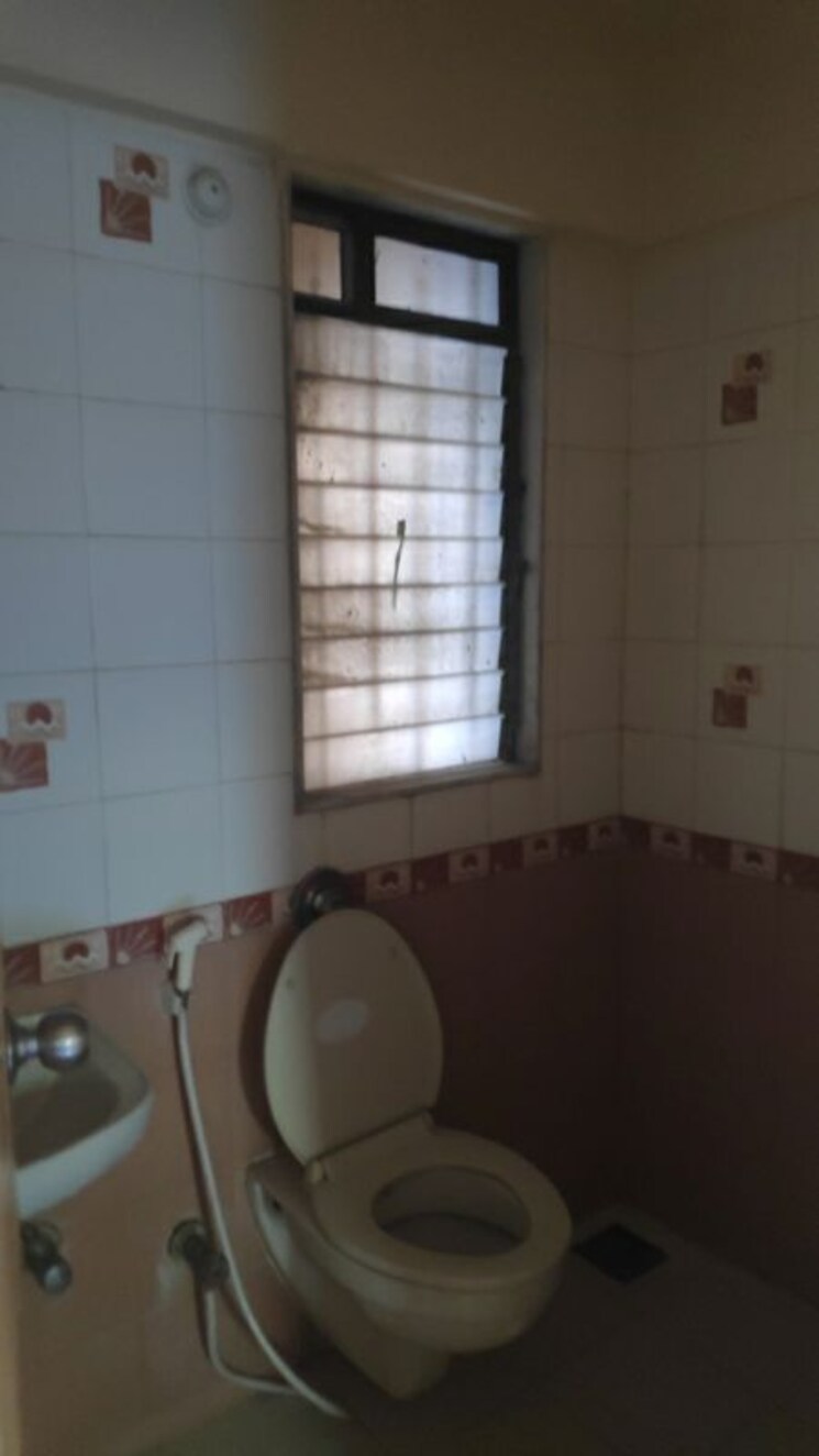 Bathroom, suncity-jupiter 1 Bedroom 580 Sq.Ft. Apartment In Powai Mumbai 9762519