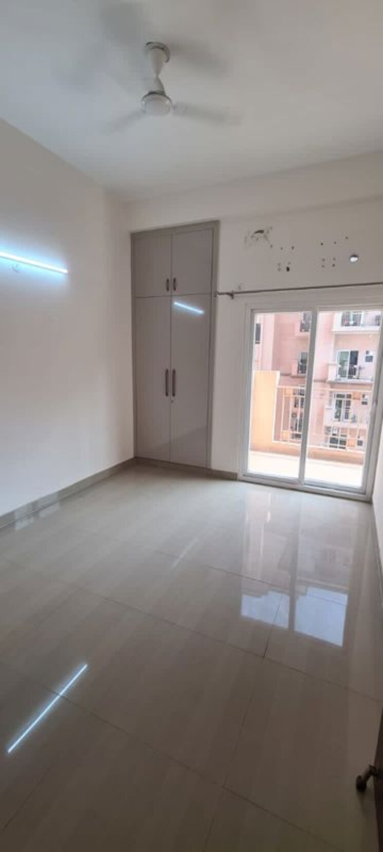 Room, dlf phase ii 3 Bedroom 1548 Sq.Ft. Independent House In Dlf Phase ii Gurgaon 9759286