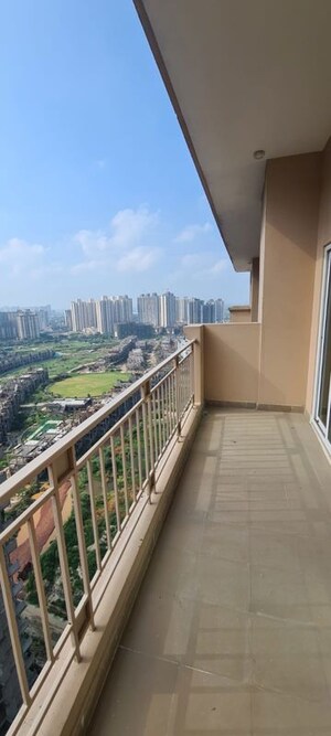 Balcony in 3 BHK Independent House at Dlf Phase ii – for Sale