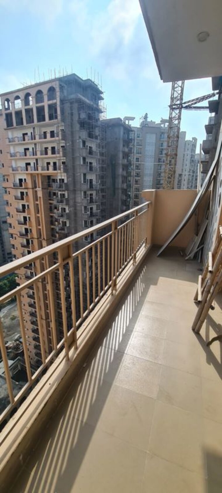 Balcony, dlf phase ii 3 Bedroom 700 Sq.Ft. Independent House In Dlf Phase ii Gurgaon 9759296