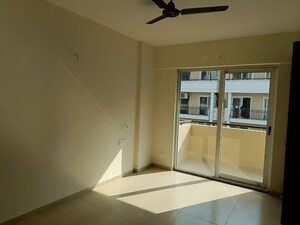 Room in 3 BHK Apartment at Sushma Valencia, International Airport Road – for Rent
