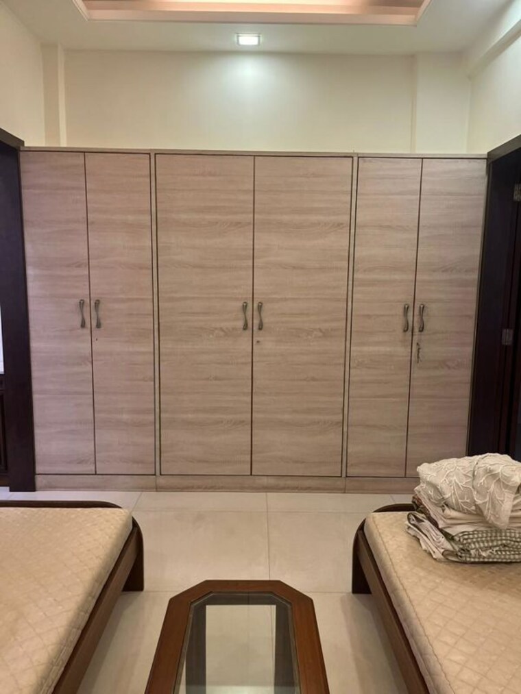 Bedroom, adarsh-nagar-society 1 Bedroom 450 Sq.Ft. Apartment In Worli Mumbai 9762598