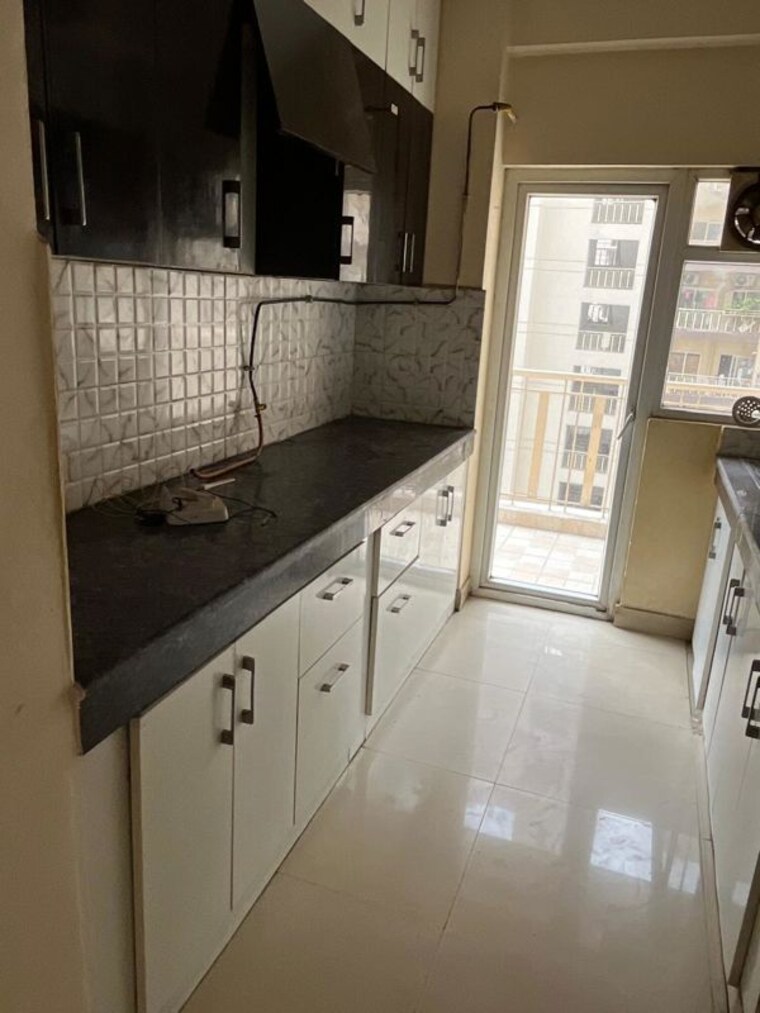 Kitchen, dlf phase ii 3 Bedroom 2000 Sq.Ft. Independent House In Dlf Phase ii Gurgaon 9759303