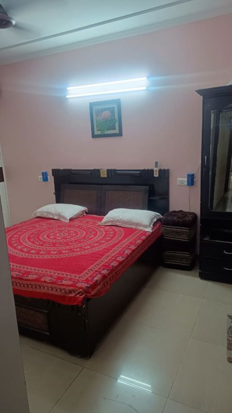 Bedroom, dlf phase ii 3 Bedroom 1935 Sq.Ft. Independent House In Dlf Phase ii Gurgaon 9759290