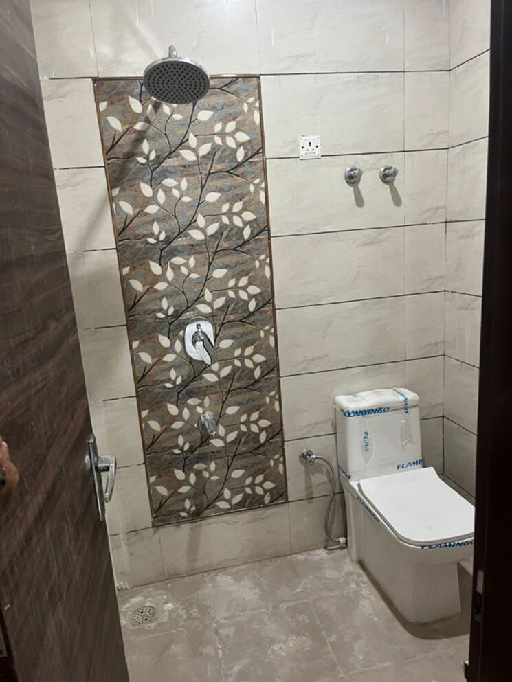 Bathroom, surendra-avenue-69 2 Bedroom 190 Sq.Ft. Builder Floor In Sector 69 Gurgaon 9762694