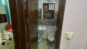 Bathroom in 3 BHK Builder Floor at Rohini Sector 24 – for Rent