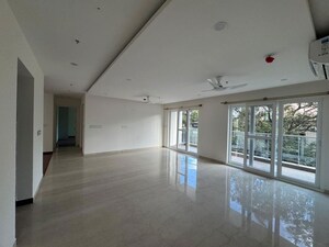Room in 3.5 BHK Apartment at K Raheja Corp Vivarea, Koramangala – for Rent
