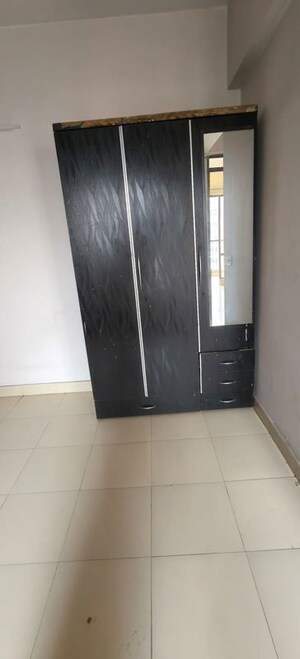 Furnished Amenities in 2 BHK Apartment at OP Floridaa, Sector 82 – for Rent