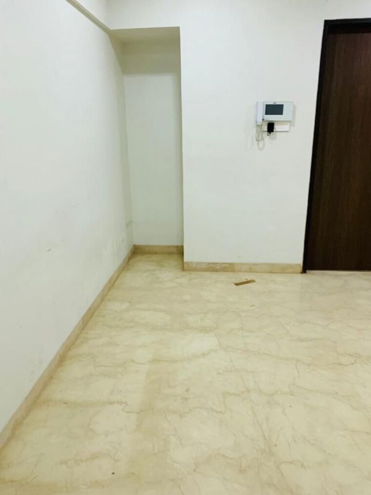 Room, sanjay colony 2 Bedroom 162 Sq.Yd. Builder Floor In Sanjay Colony Delhi 9762801