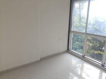 Room in 1.5 BHK Apartment at Tarun Bharat – for Rent