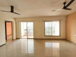 Room in 3 BHK Apartment at HRT Lake View, Kasarsai – for Rent