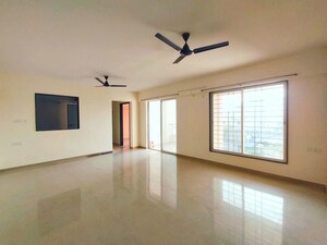 Room in 3 BHK Apartment at HRT Lake View, Kasarsai – for Rent
