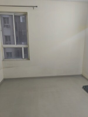 Room in 1 BHK Apartment at Adani Aangan, Sector 89a – for Rent