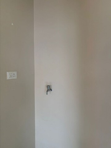 Furnished Amenities in 3 BHK Builder Floor at 6 Mile – for Rent