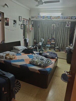 Team Area in 3 BHK Apartment at Sterling Court, Andheri East – for Rent