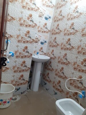 Bathroom in 1 BHK Builder Floor at Patparganj – for Rent