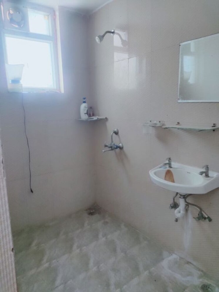 Bathroom, ansal-royal-heritage 3.5 Bedroom 1815 Sq.Ft. Apartment In Sector 70 Faridabad 9763412