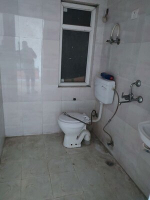 Bathroom in 3.5 BHK Apartment at Ansal Royal Heritage, Sector 70 – for Sale